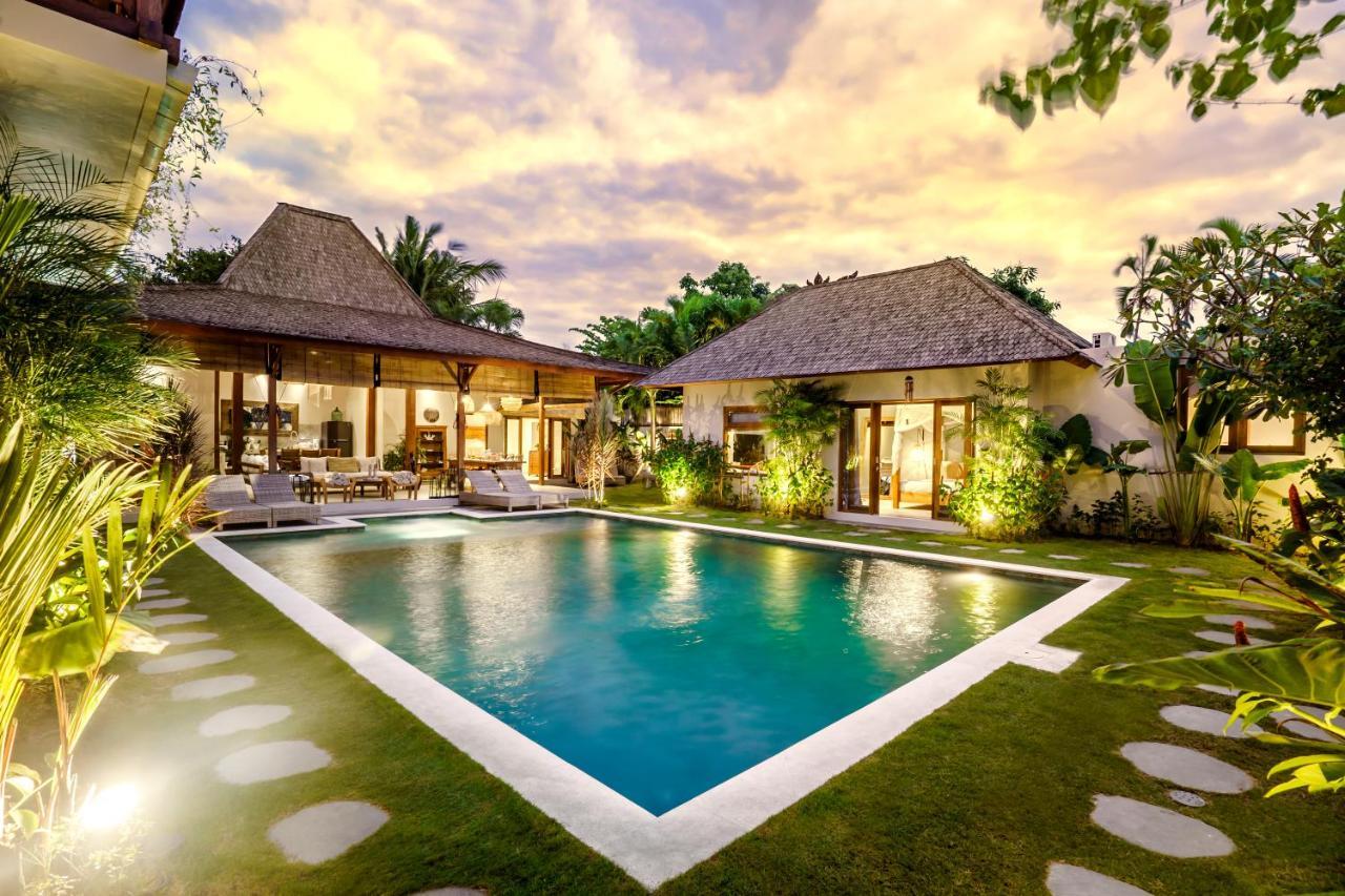 Villa Nabi Seminyak Esterno foto